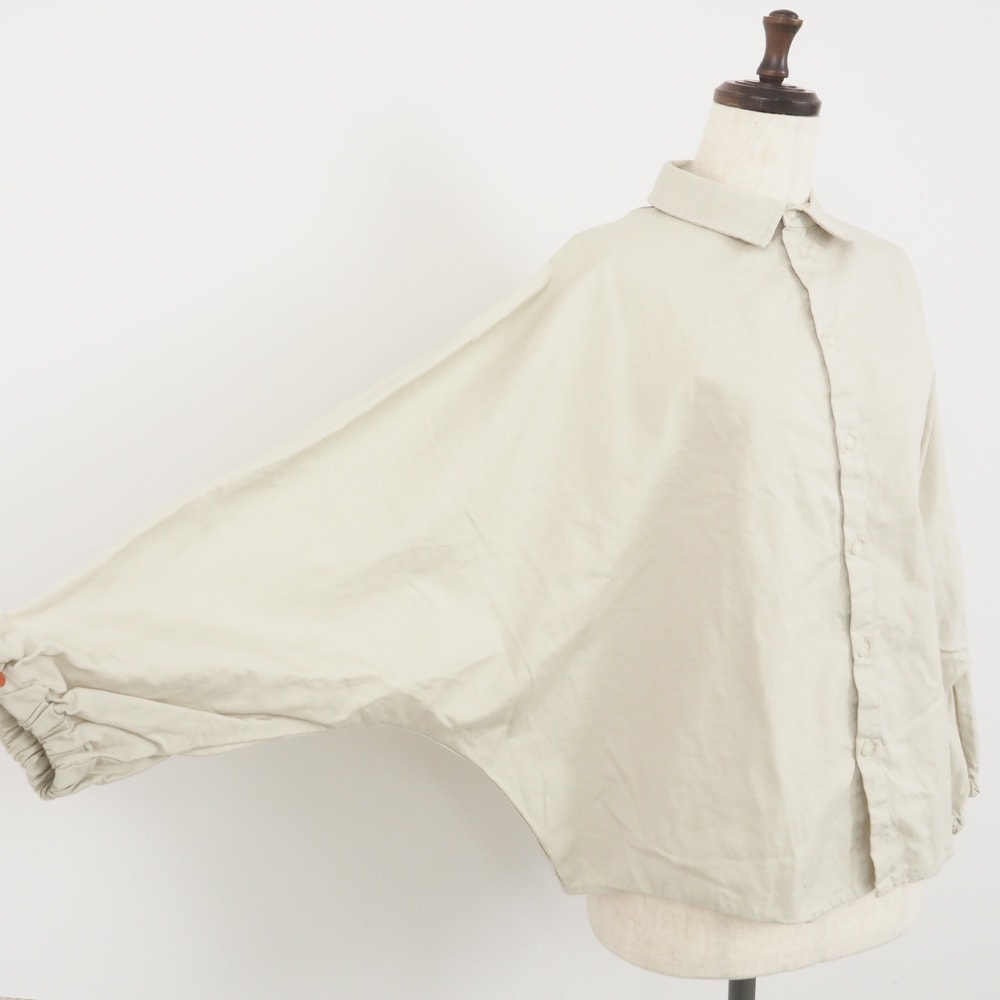 オックス ドルマンシャツ　シャツの正面ディティール