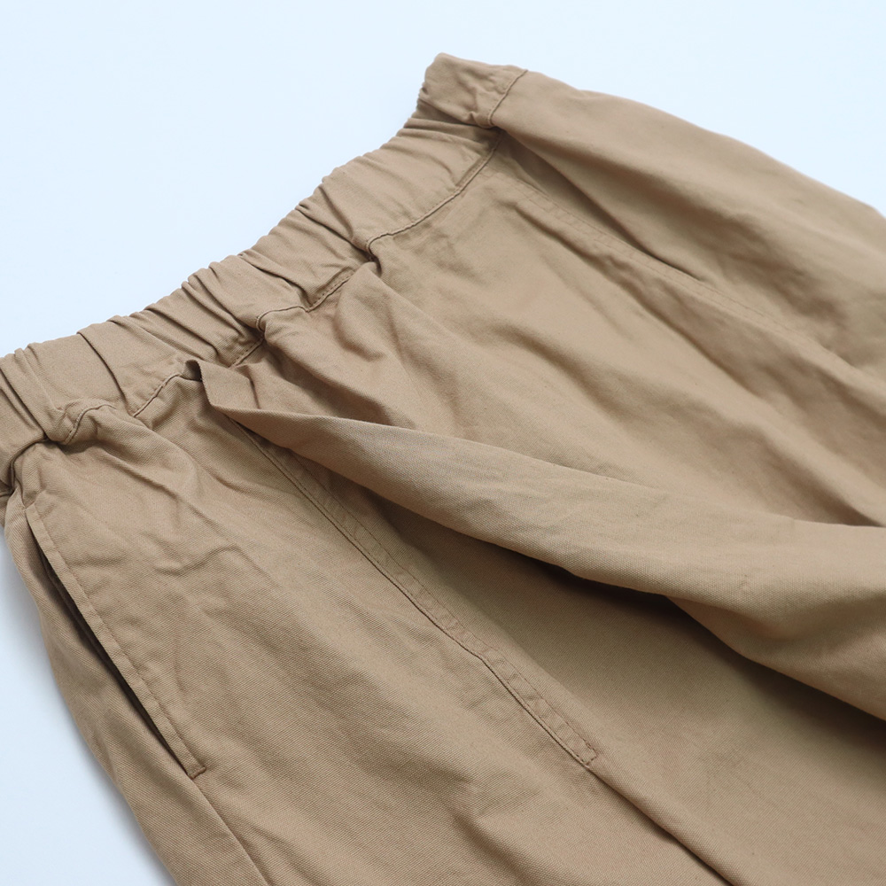 オックス チロルスカート　スカートの正面ディティール