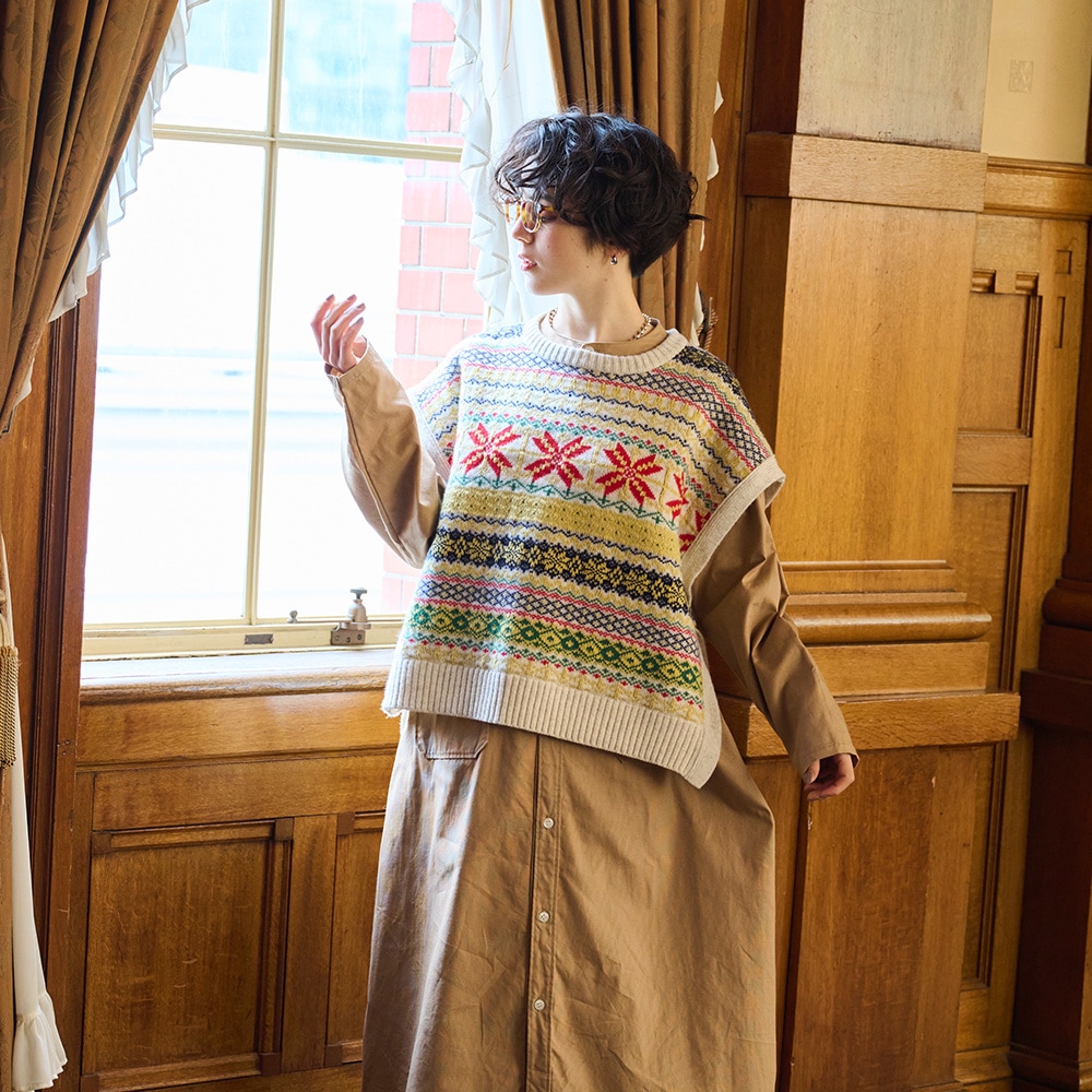 オックス ポケットワンピース ワンピースを着た女性の正面