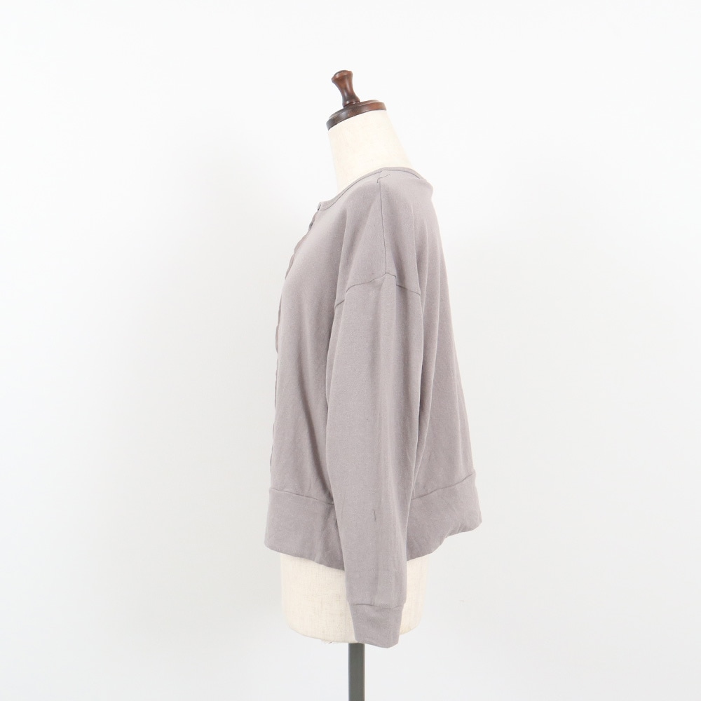 ガーゼ裏毛 クルーネックカーディガン カーディガンの正面ディティール