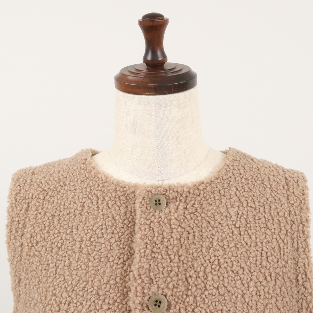 もこもこプードルパイル ショートベスト ベストの正面ディティール