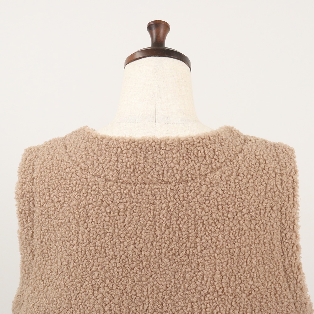 もこもこプードルパイル ショートベスト ベストの正面ディティール