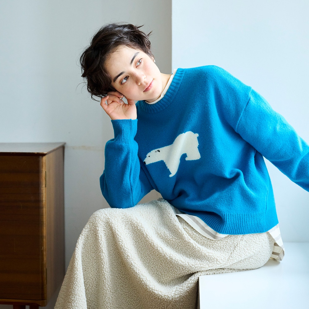 もこもこプードルパイル スカート スカートを着た女性の正面