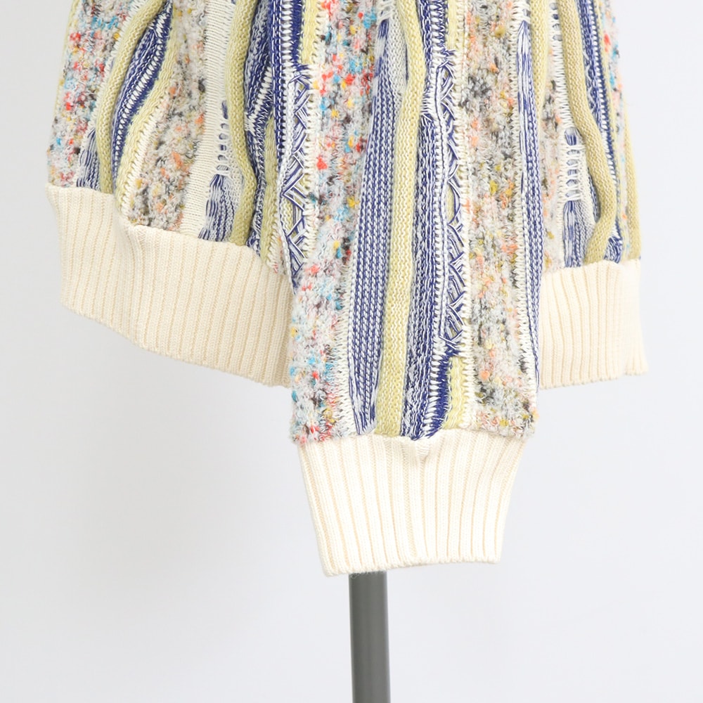 マーブルウェーブ クルーネックニット ニットの正面ディティール