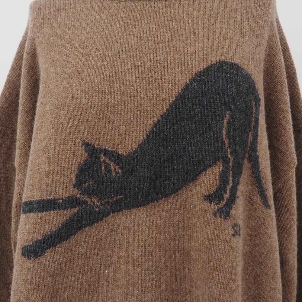 エアーヤーンコットン 伸び猫コモドニット ニットの正面ディティール