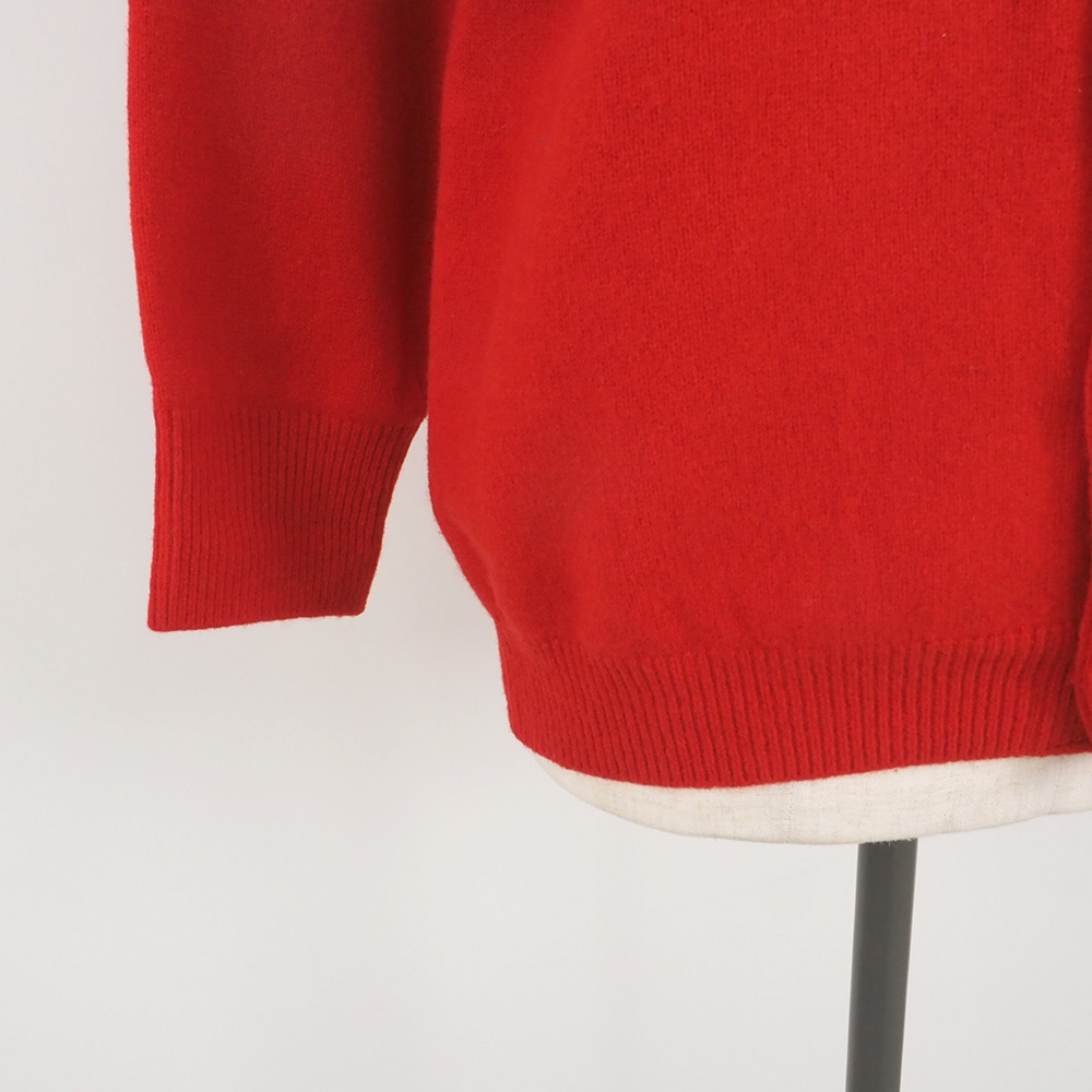 タスマニアラムプレミアム セントラルカーディガン　カーディガンの正面ディティール