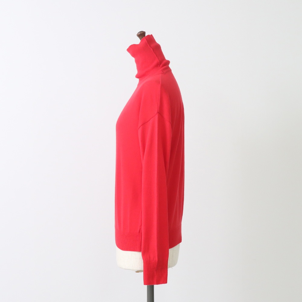 ムースヤーン タートルネックニット　ニットの正面ディティール