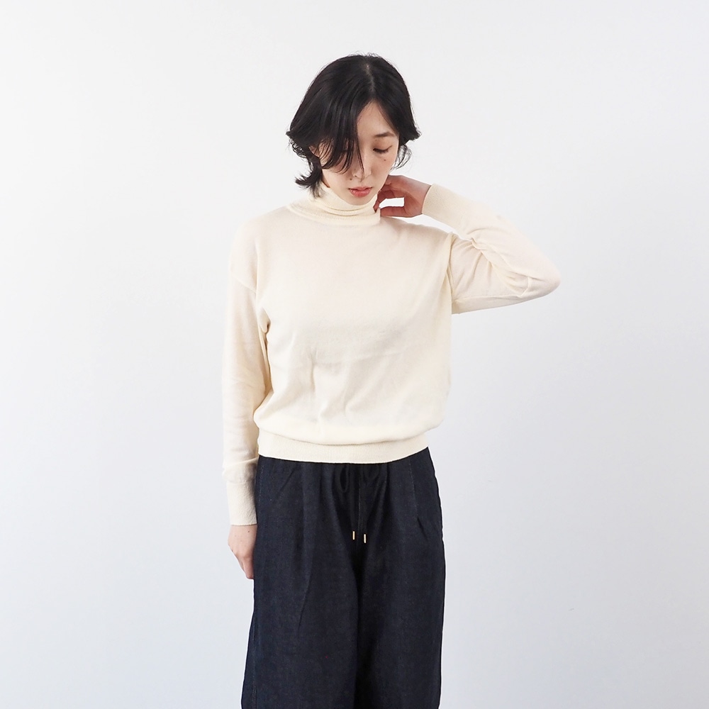 NARU(ナル) ムースヤーン タートルネックニット 666700