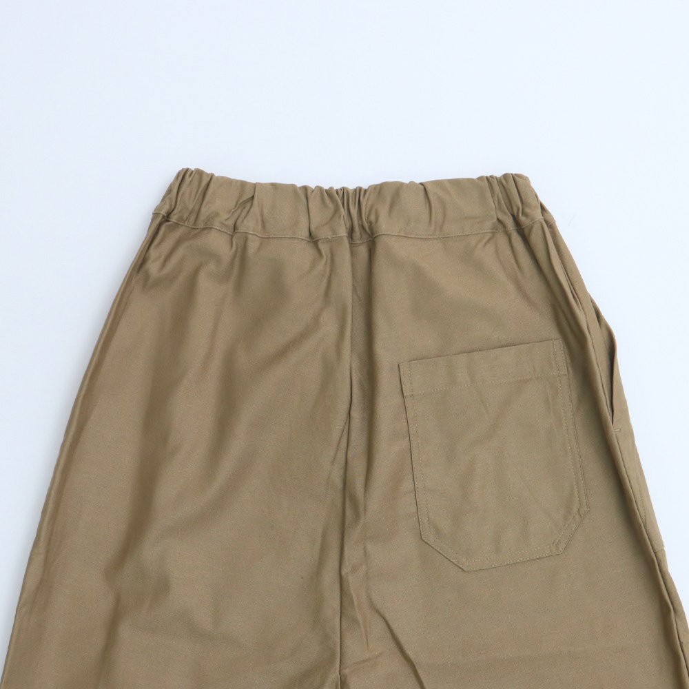 ムラ糸ミリタリーバックサテン クラフトパンツ　パンツの正面ディティール