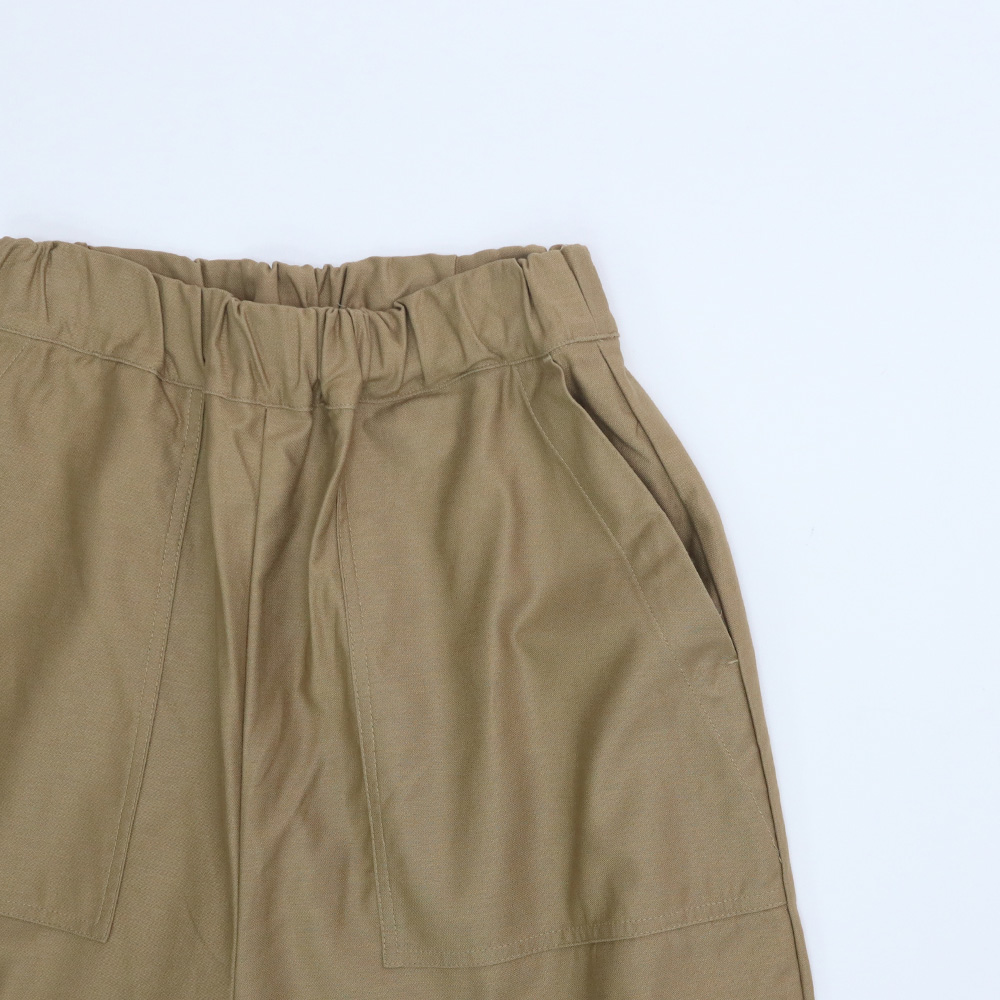 ムラ糸ミリタリーバックサテン クラフトパンツ　パンツの正面ディティール