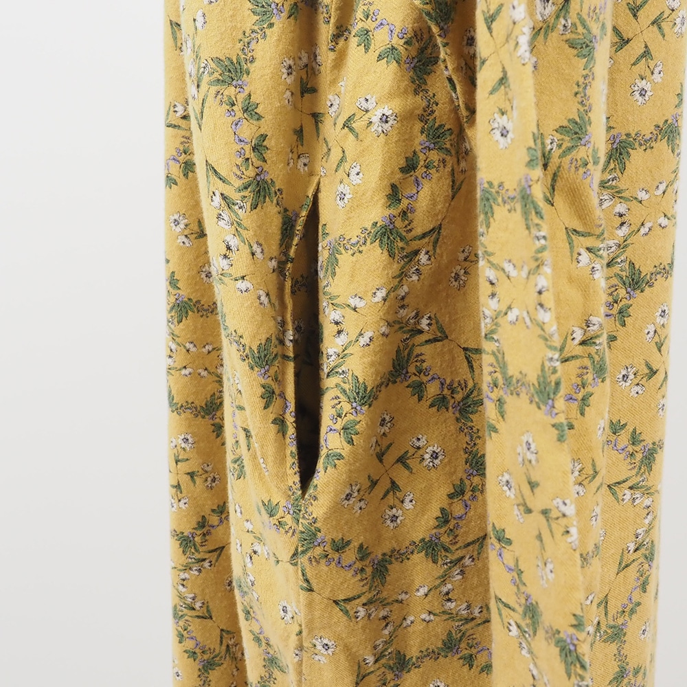 20ビエラ起毛バイアス花柄 ワンピース ワンピースの正面ディティール