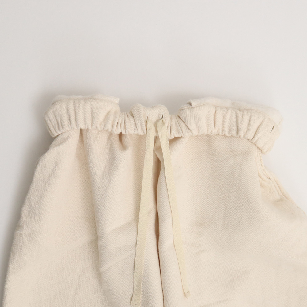 ムラデニム裏起毛 エッグパンツ パンツの正面ディティール