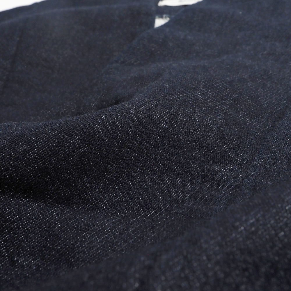 ムラデニム裏起毛 ノッチジャケット　ジャケットの素材のアップ