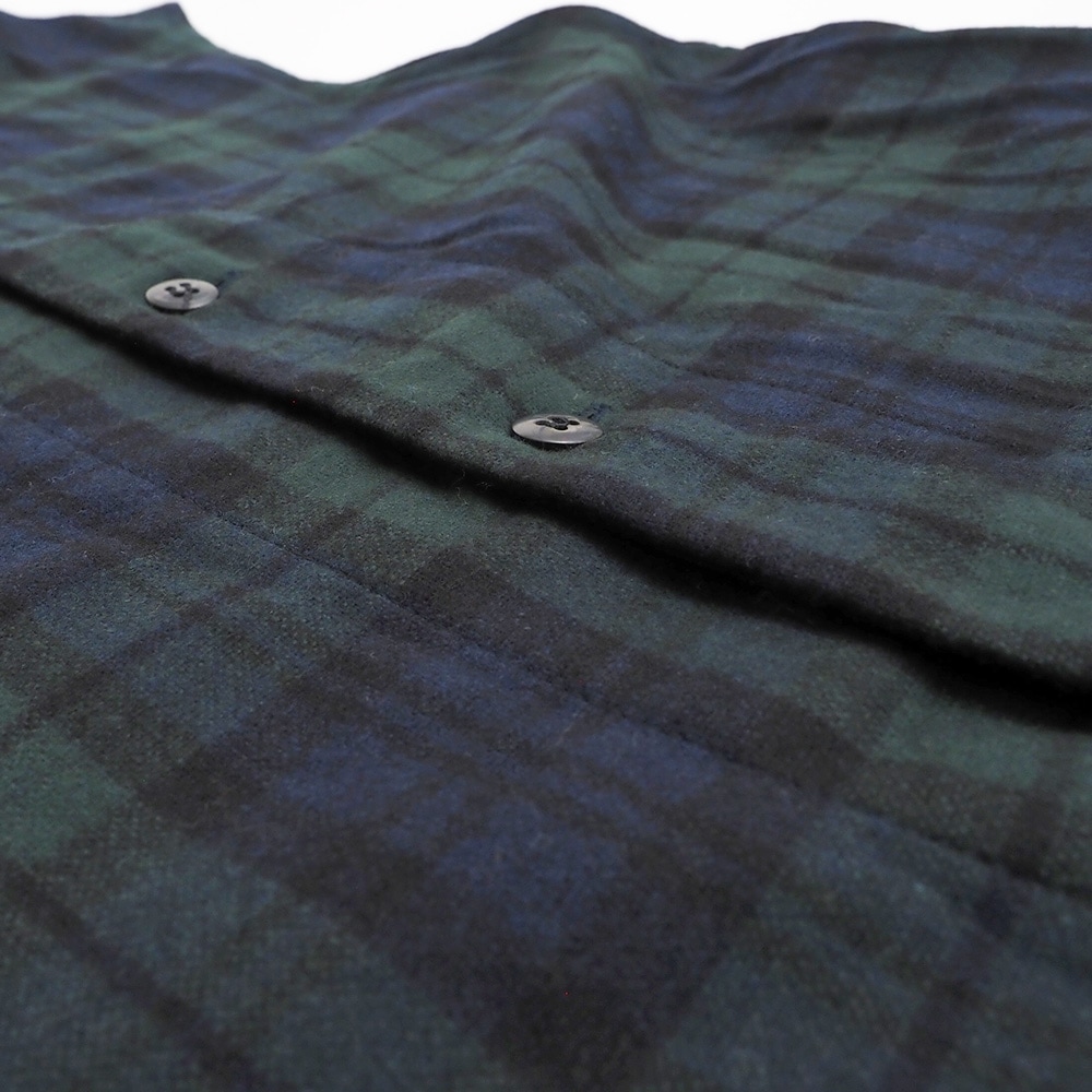 ウールリサイクルクロスチェック ロングジレ　ジレの素材のアップ