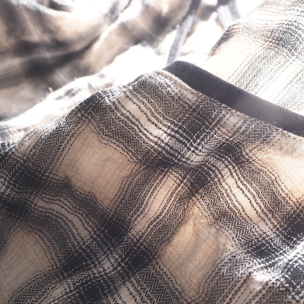 へリンボンシャーリングチェック ラウンドシャツ　プルオーバーの素材のアップ