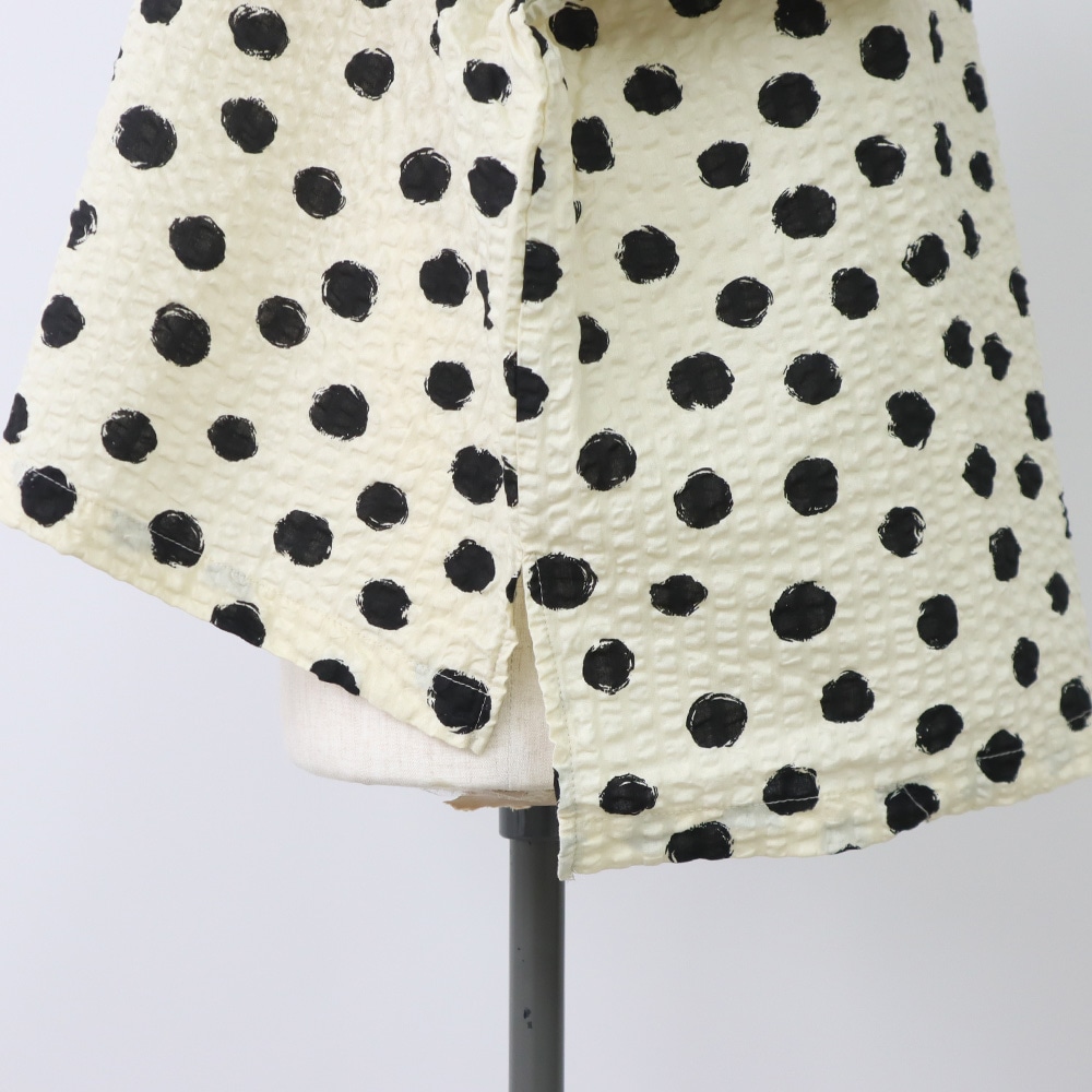 リップルクロスランダムドット ワイドT　プルオーバーの正面ディティール