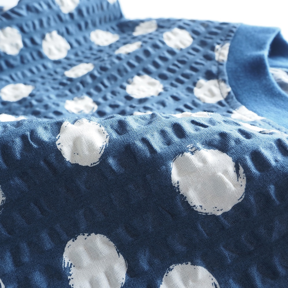 リップルクロスランダムドット ワンピース ワンピースの素材のアップ