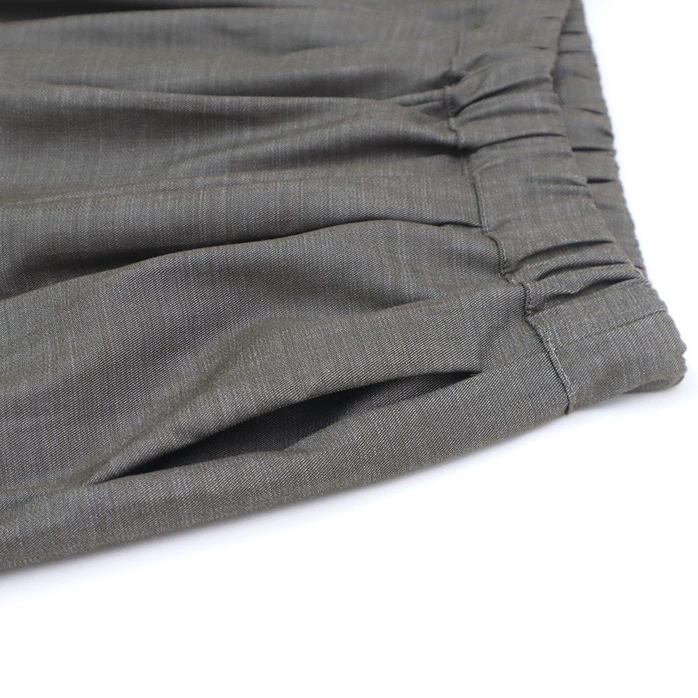 シャンブレーツイル タックワイドパンツ パンツの正面ディティール