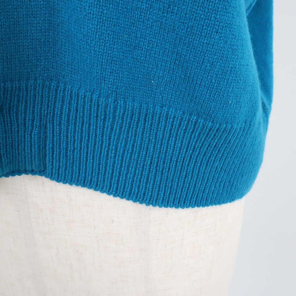 タスマニアラム クロップドカーディーベスト　ベストの正面ディティール