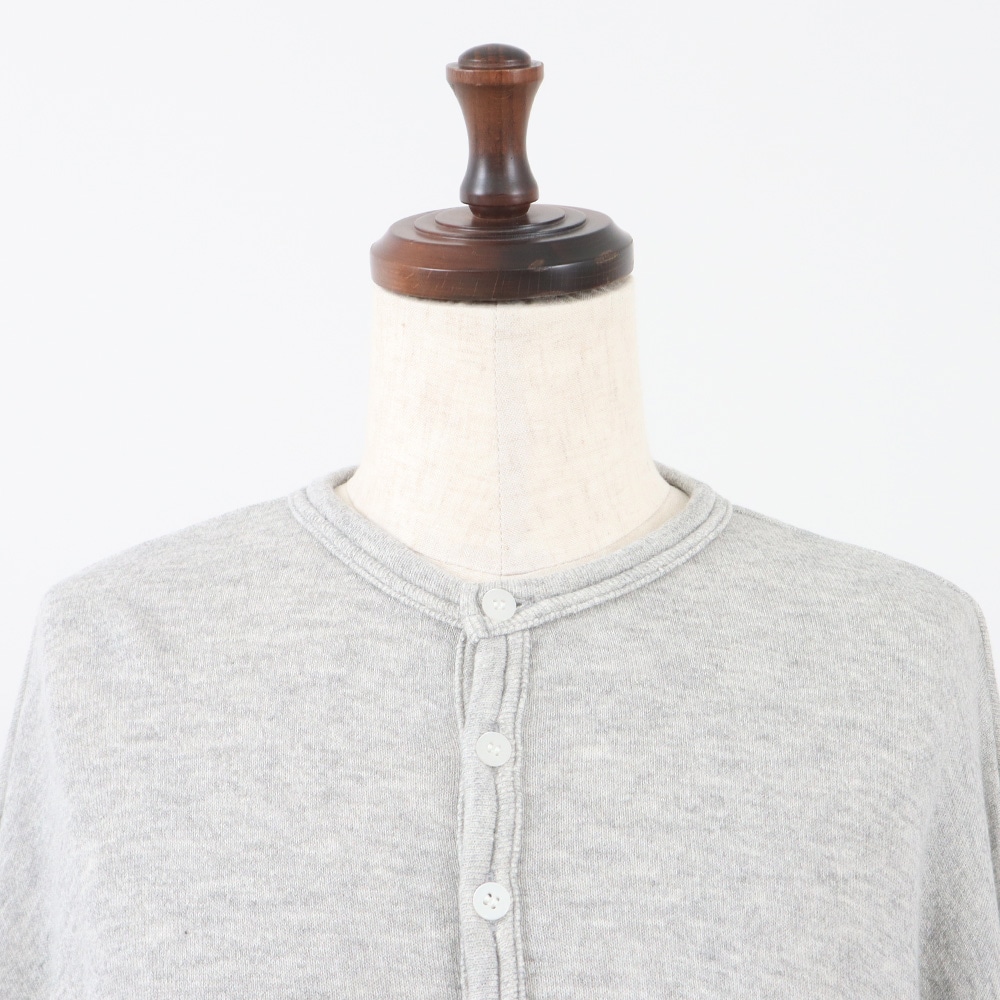 コットンレーヨン吊り裏毛 ラズベリーカーディガン　カーディガンの正面ディティール