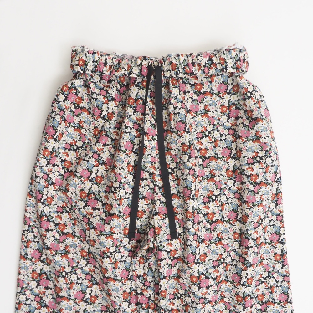 NARU(ナル) 30ビエラ微起毛フラワーワルツ柄 ストレートパンツ 6698061