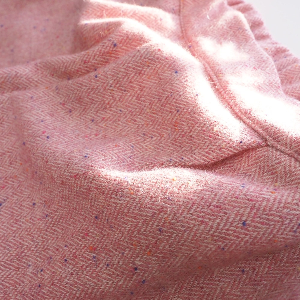 ヘリンボーンネップツイード ワイドスラックス　パンツの素材のアップ