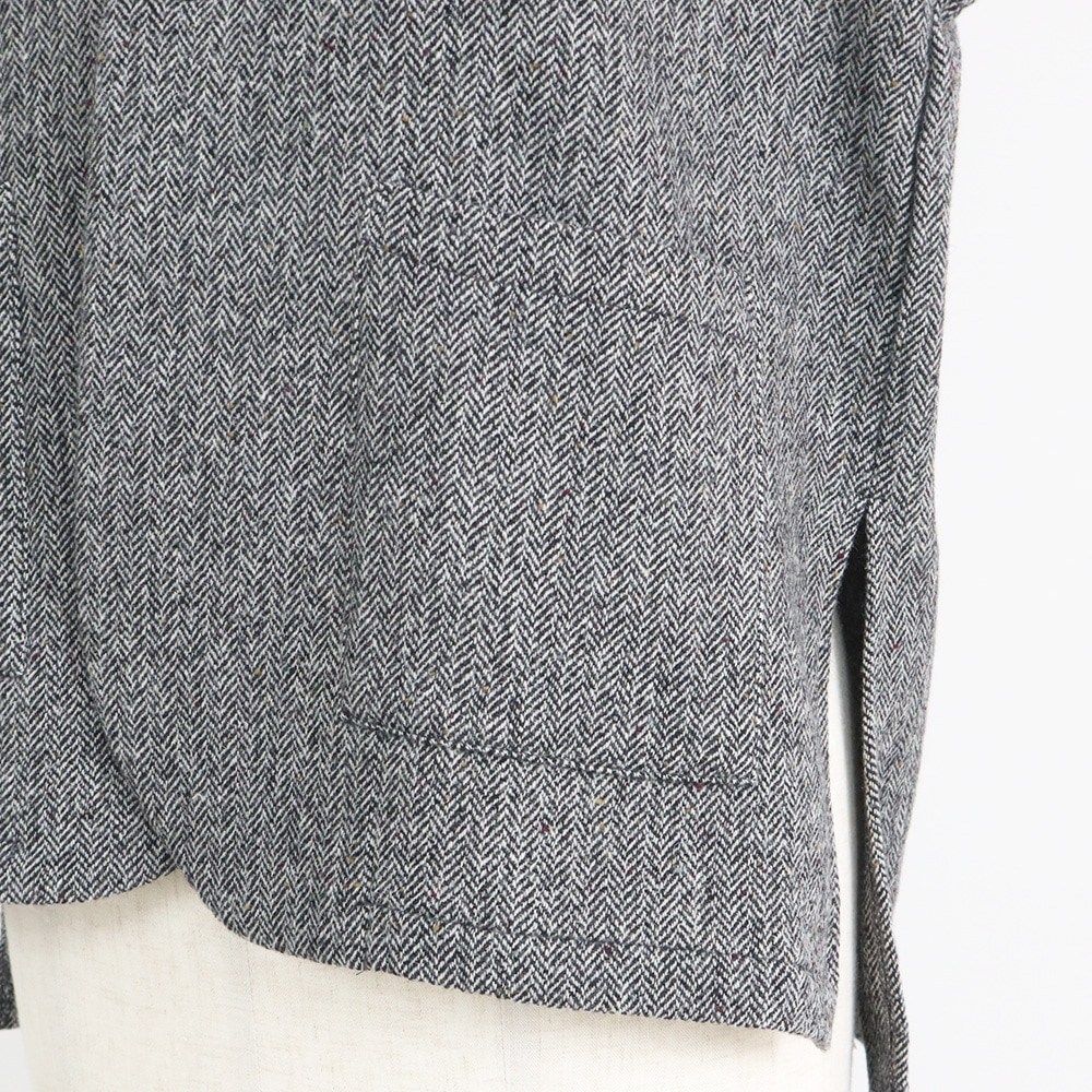 ヘリンボーンネップツイード スリットベスト　ベストの正面ディティール