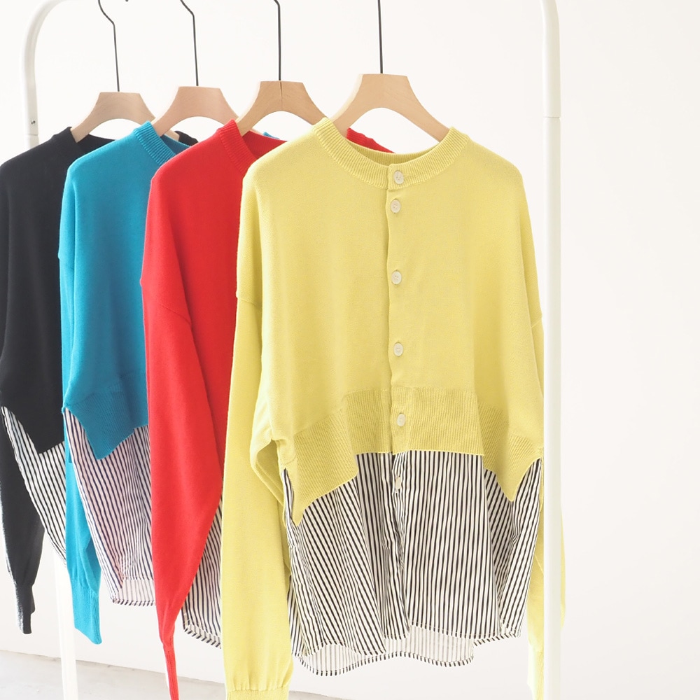 綿レーヨンシルク コンビネーションカーディガン　カーディガンを着た女性の正面