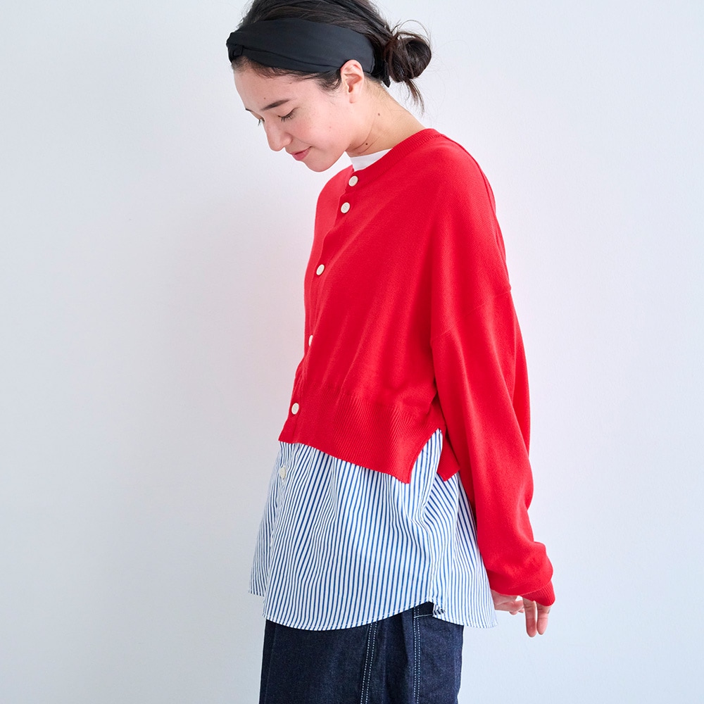 綿レーヨンシルク コンビネーションカーディガン　カーディガンを着た女性の正面