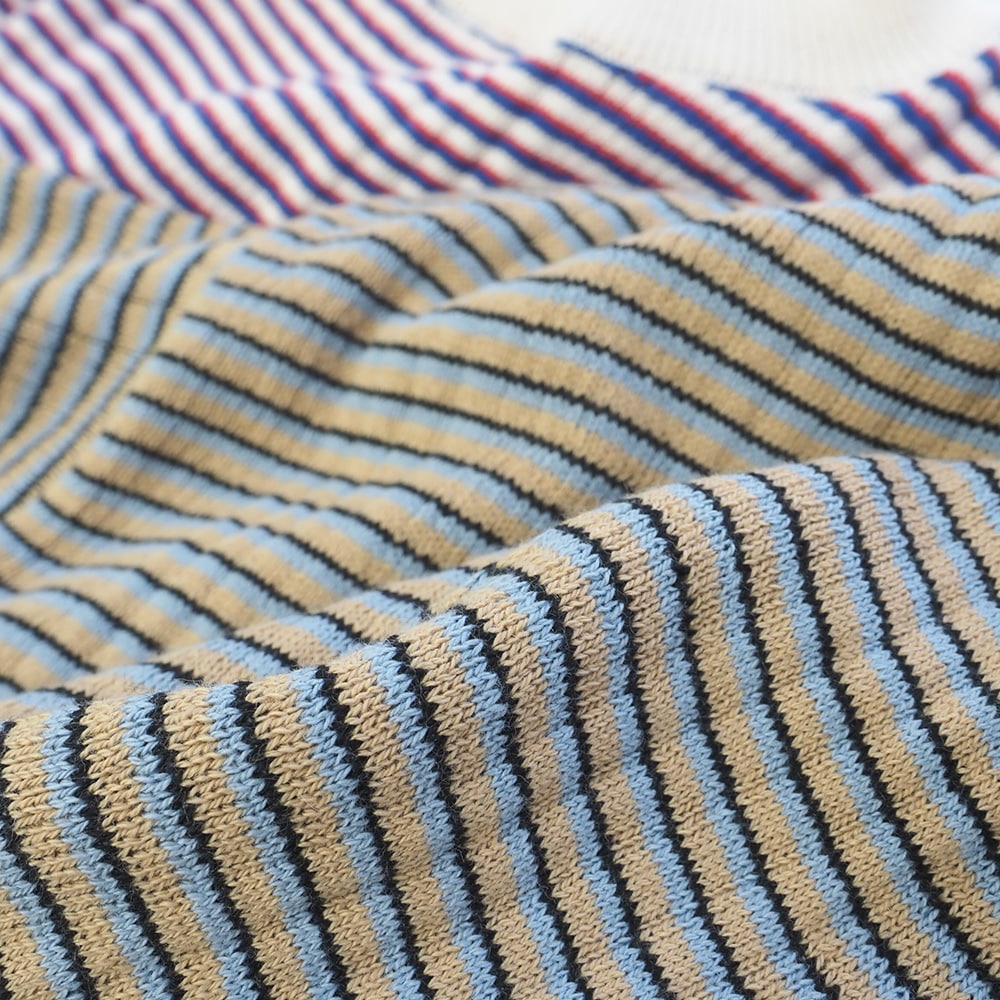 コンパクトヤーン マルチボーダーランダムリブ半袖ニット　ニットの素材のアップ