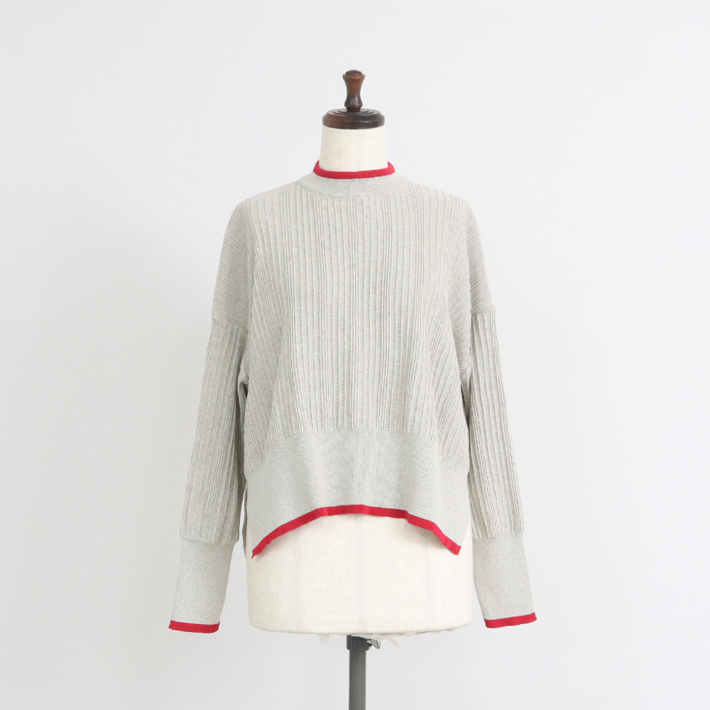 Hidamari Cotton ワイドリブバイカラーコモドニット　ニットの正面ディティール