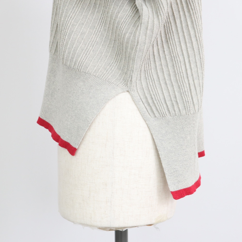 Hidamari Cotton ワイドリブバイカラーコモドニット　ニットの正面ディティール