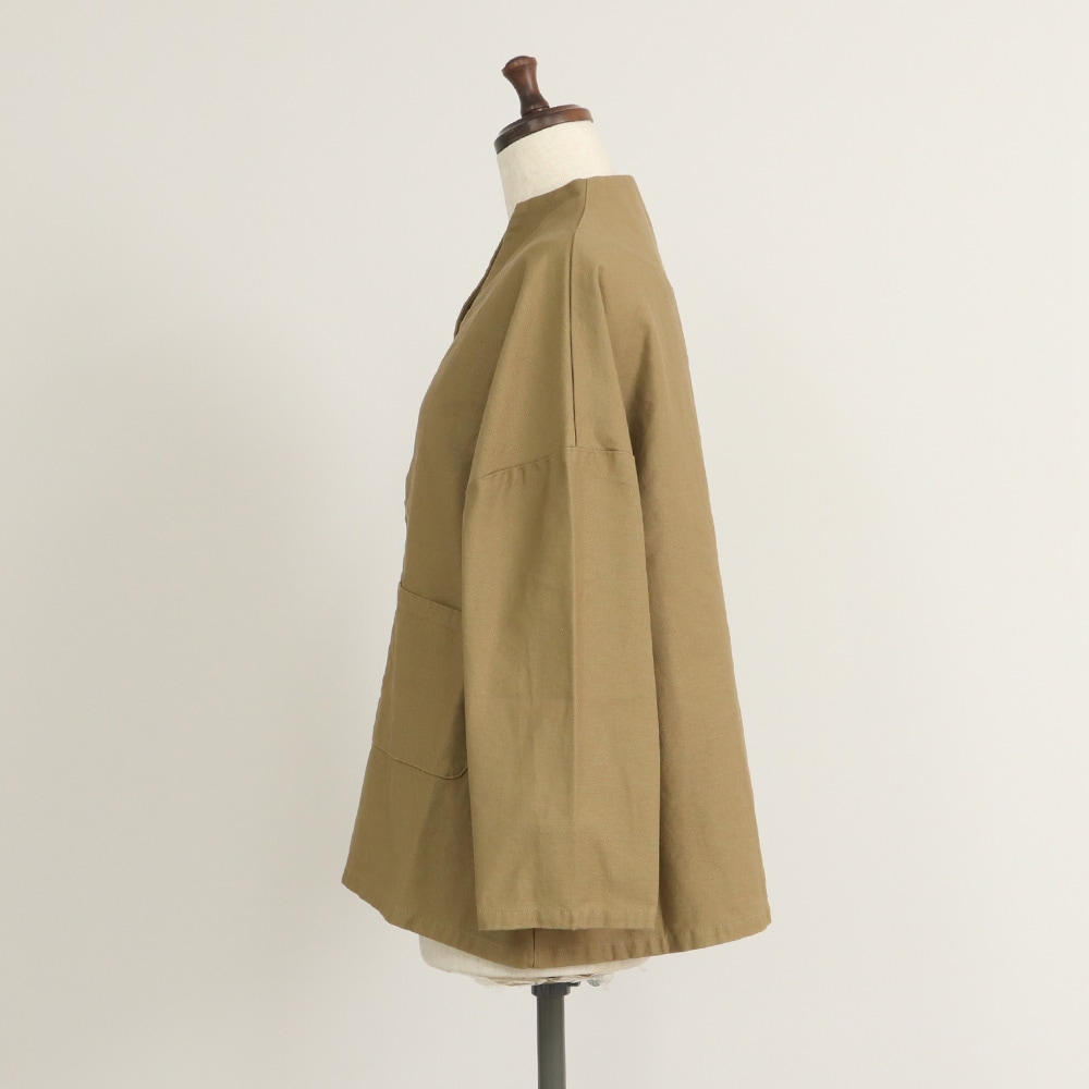 ムラ糸ミリタリーバックサテン ノッチジャケット　ジャケットの正面ディティール