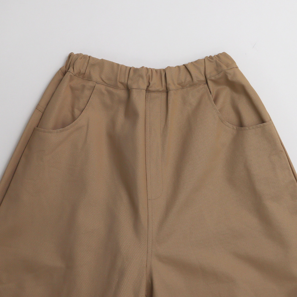 定番チノクロス超撥水 ノッポバギーパンツ　パンツの正面ディティール