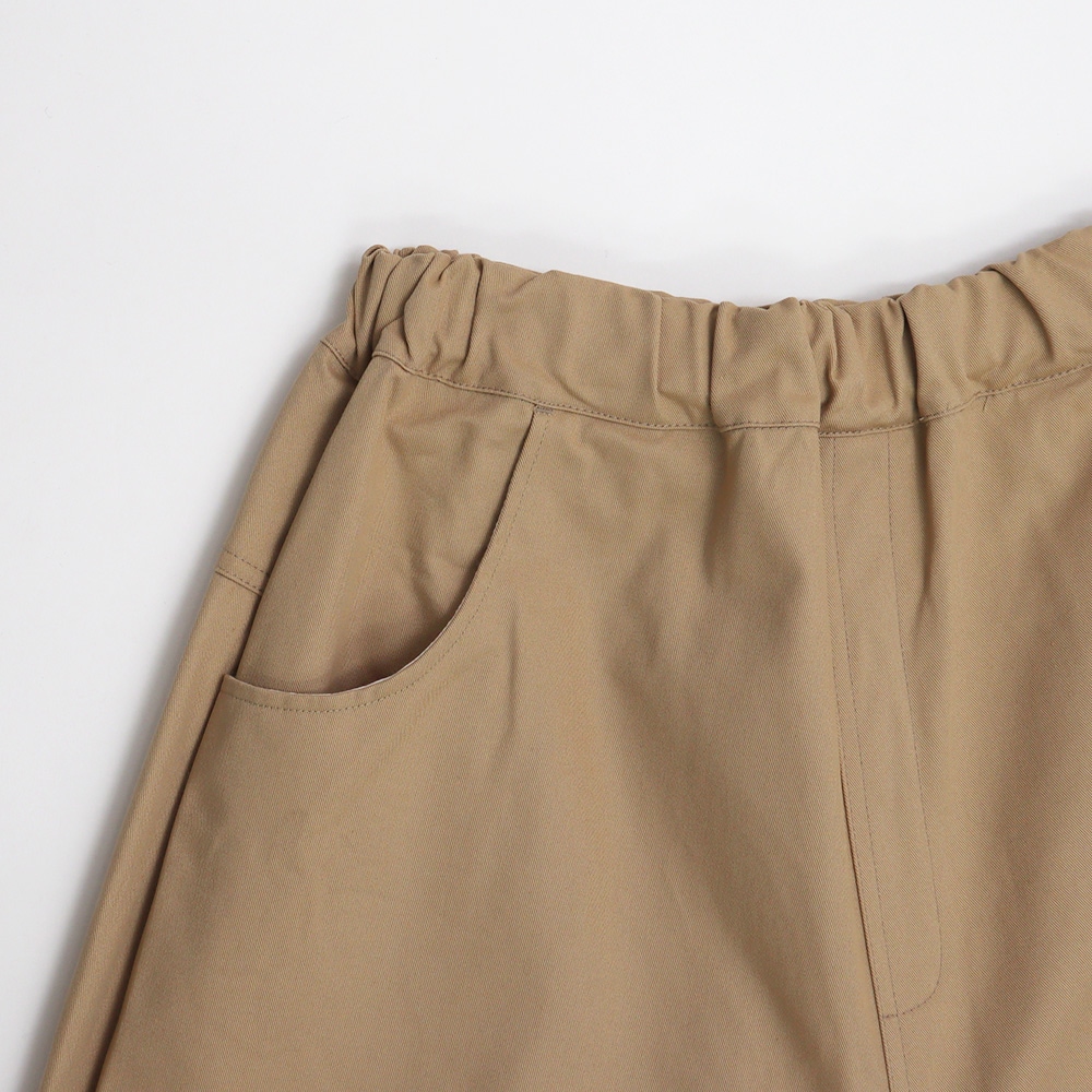 定番チノクロス超撥水 ノッポバギーパンツ　パンツの正面ディティール