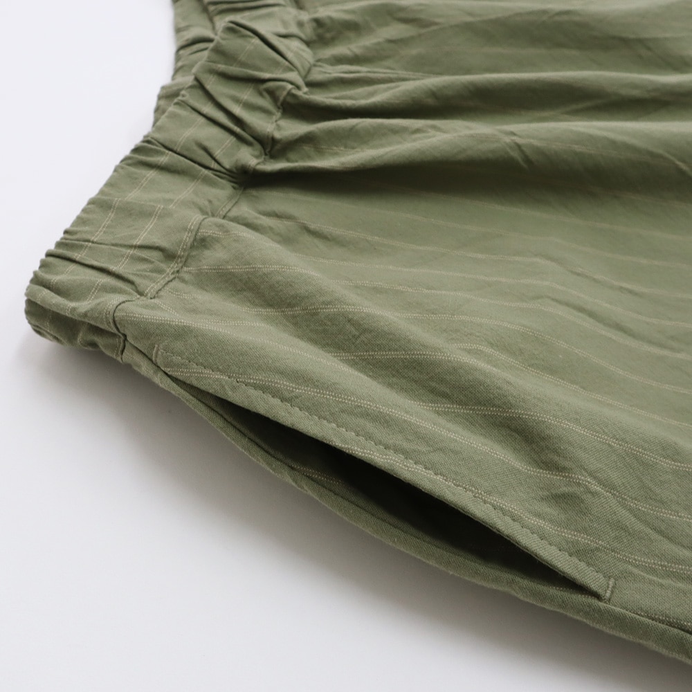 コットンクロスストライプワッシャー エッグパンツ　パンツの正面ディティール