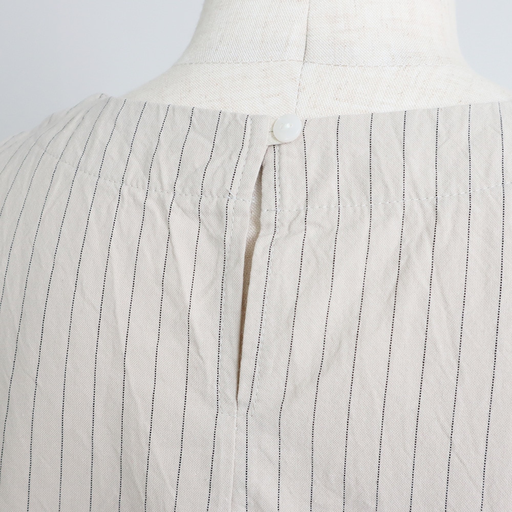 コットンクロスストライプワッシャー ラウンドベスト　ベストの正面ディティール