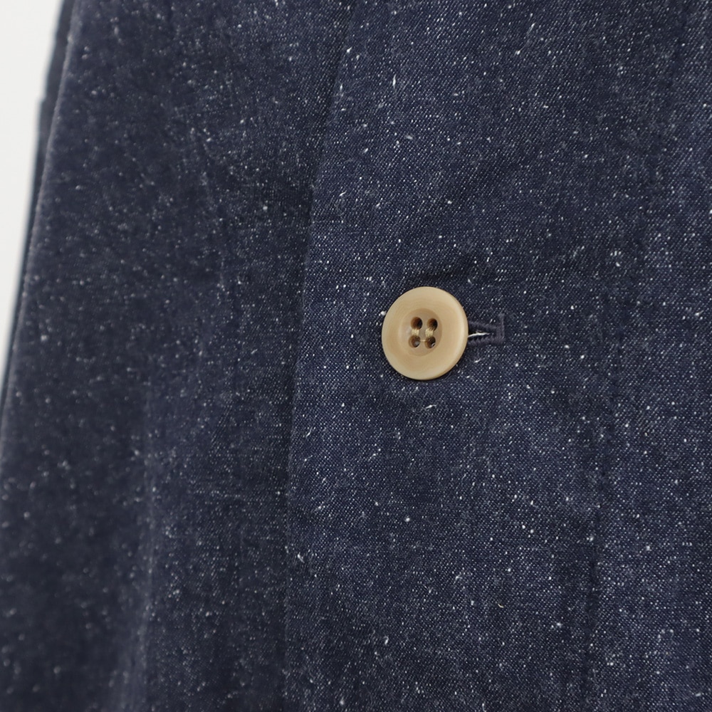 コットンシルクブーレットノイルデニム ノーカラージャケット　ジャケットの正面ディティール