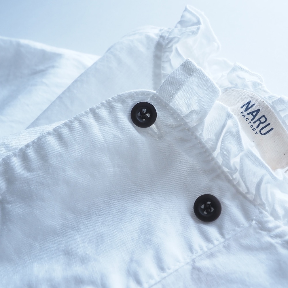 綿/麻キャンブリックワッシャー ギャザーブラウス　ブラウスの素材のアップ