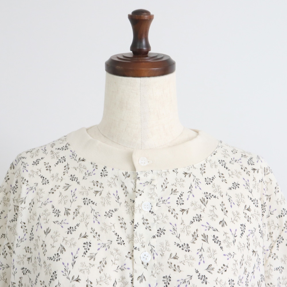 スケアコットンメランコリーフラワー ハンドベルワンピース　ワンピースの正面ディティール