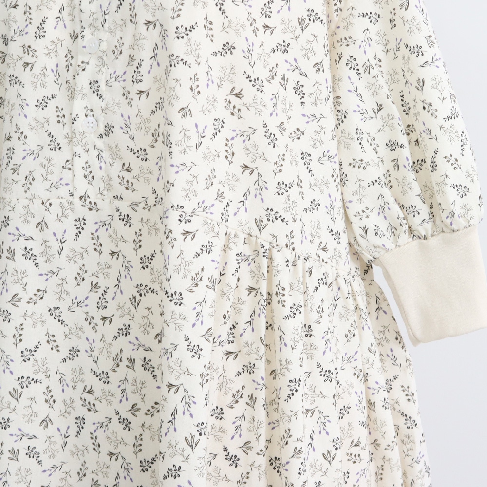 スケアコットンメランコリーフラワー ハンドベルワンピース　ワンピースの正面ディティール