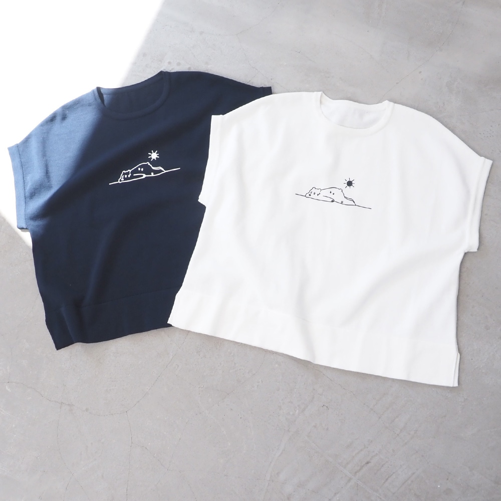 limit 夏バテくまミナミニット ニットを着た女性の正面