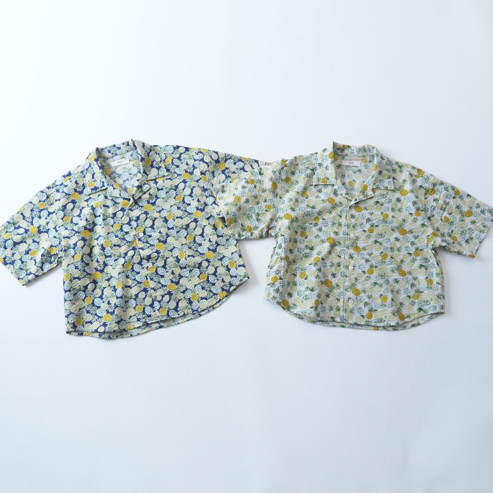リップルクロスSUMMER HOP　オープンカラーシャツ　シャツを着た女性の正面