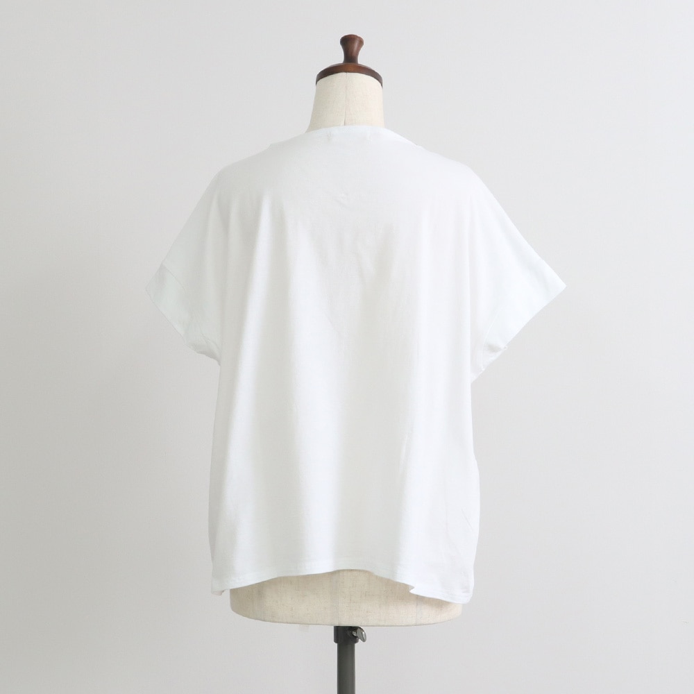 ナチュラルソフト天竺 ぺろりねこコンフィーシャツ　Tシャツの正面ディティール