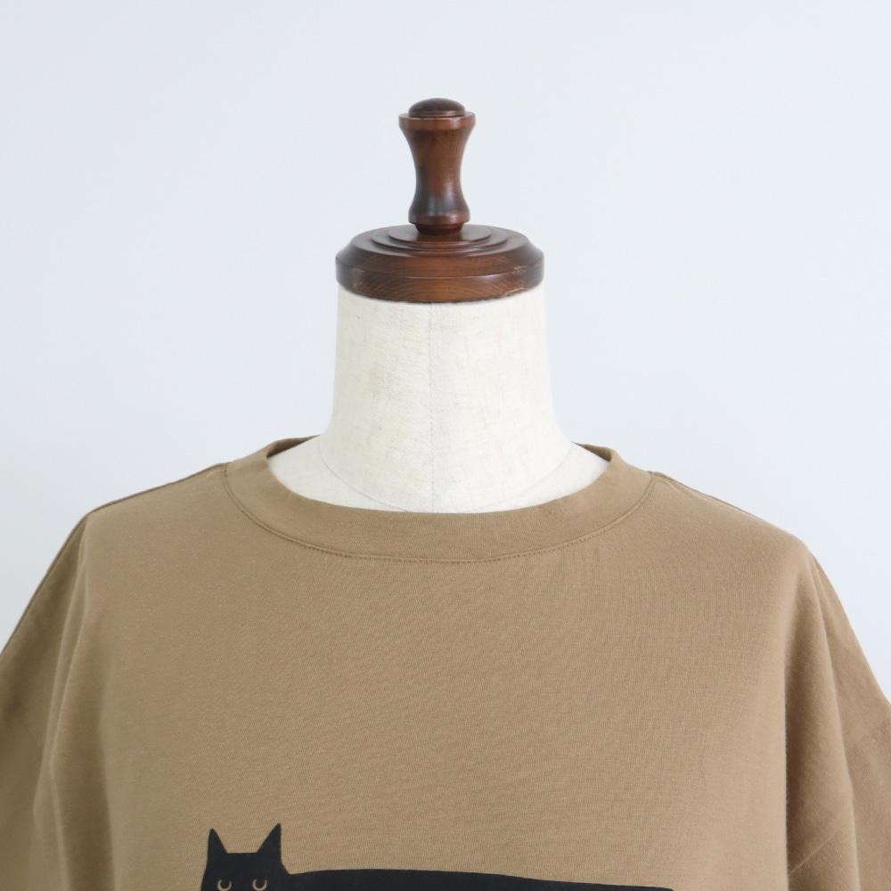 ナチュラルソフト天竺 くろねこシャツ　Tシャツの正面ディティール