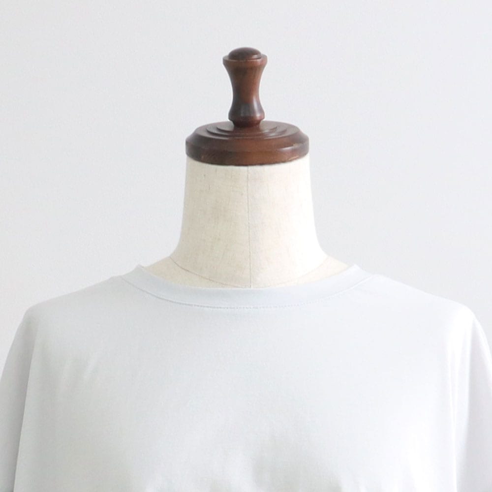 72サイロ うしろドレープTシャツ　tシャツの正面ディティール