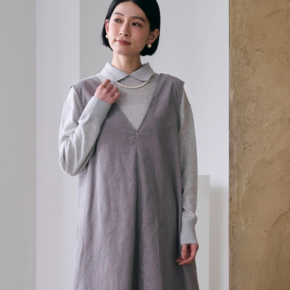 ムースヤーン シャツカラーニット ニットを着た女性の正面