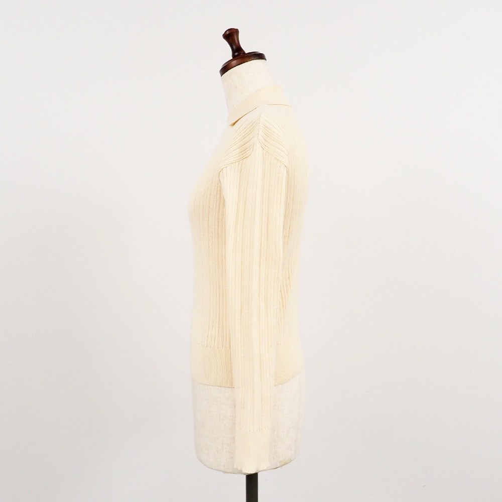 ランダムリブ シャツカラーニット　ニットの正面ディティール