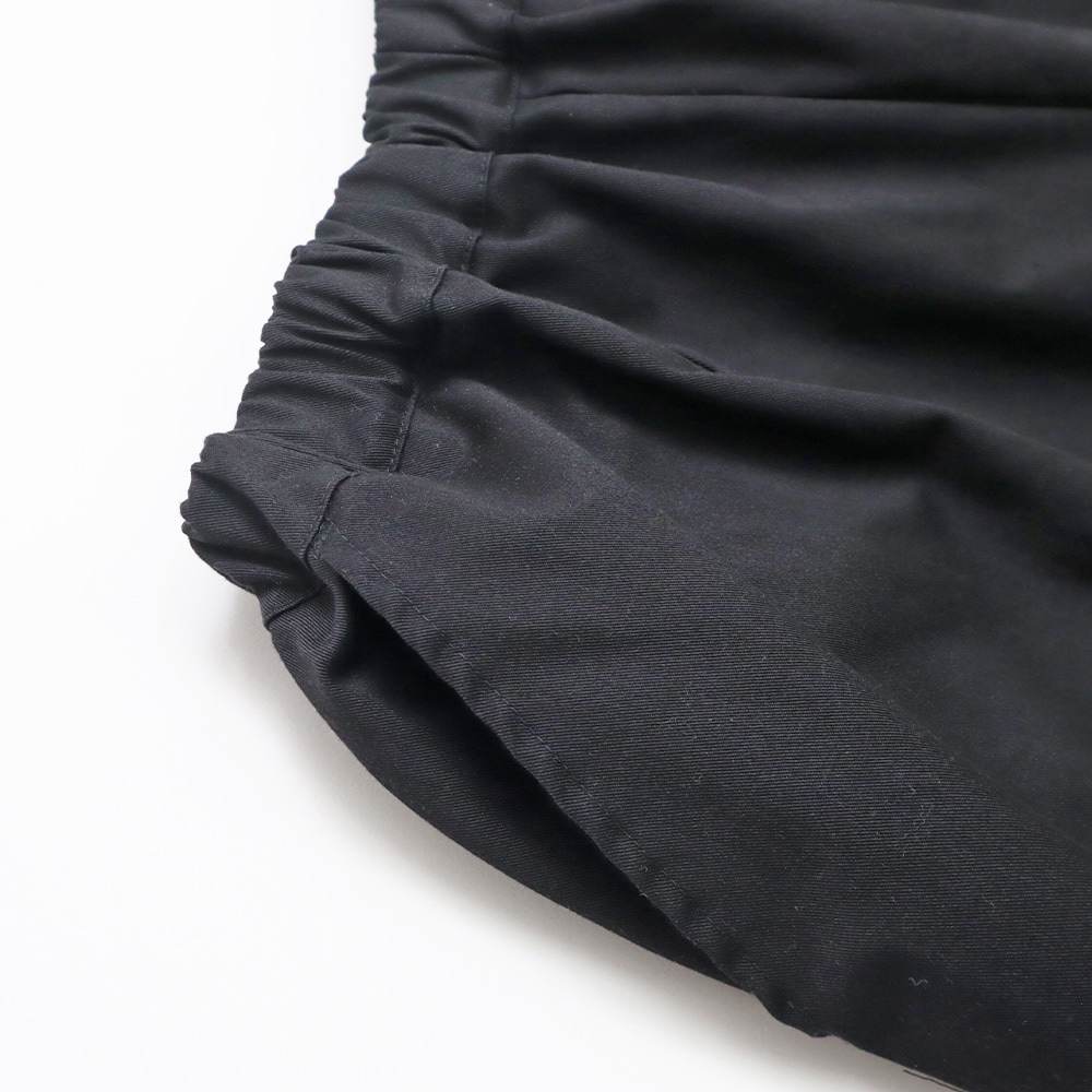 ポリエステルコットンツイルストレッチ コクーンパンツ パンツの正面ディティール