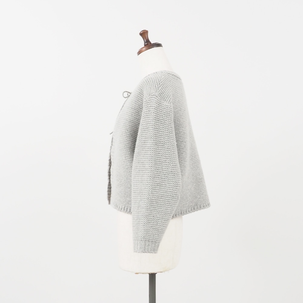 タスマニアラムウールざっくりニットリボンカーデ カーディガンの正面ディティール